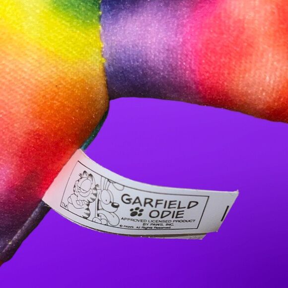 2018 GARFIELD Odie Rainbow Tie Dye Toy Factory 9" Stands Plush 40th Birthday - Picture 3 of 5